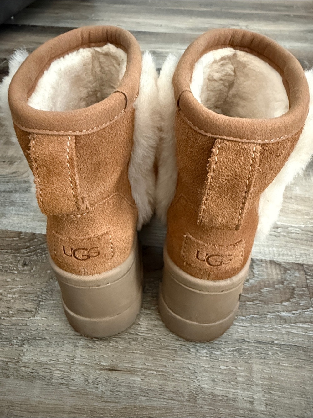 UGG Chestnut Tan Suede Shearling Ankle Boots - Picture 2 of 5